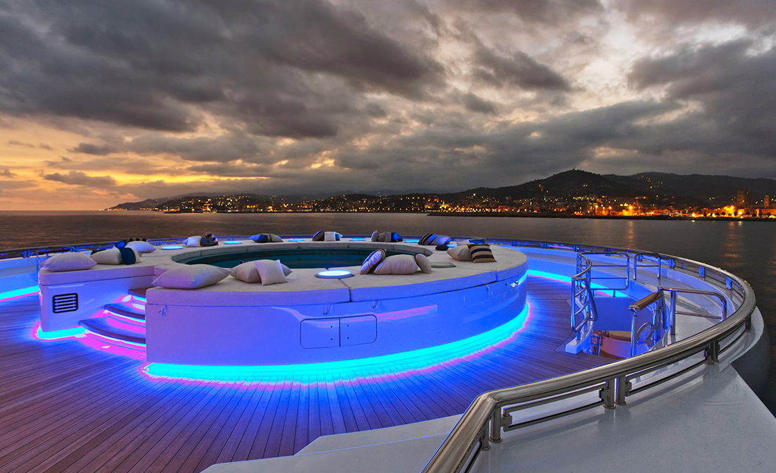serene yacht location